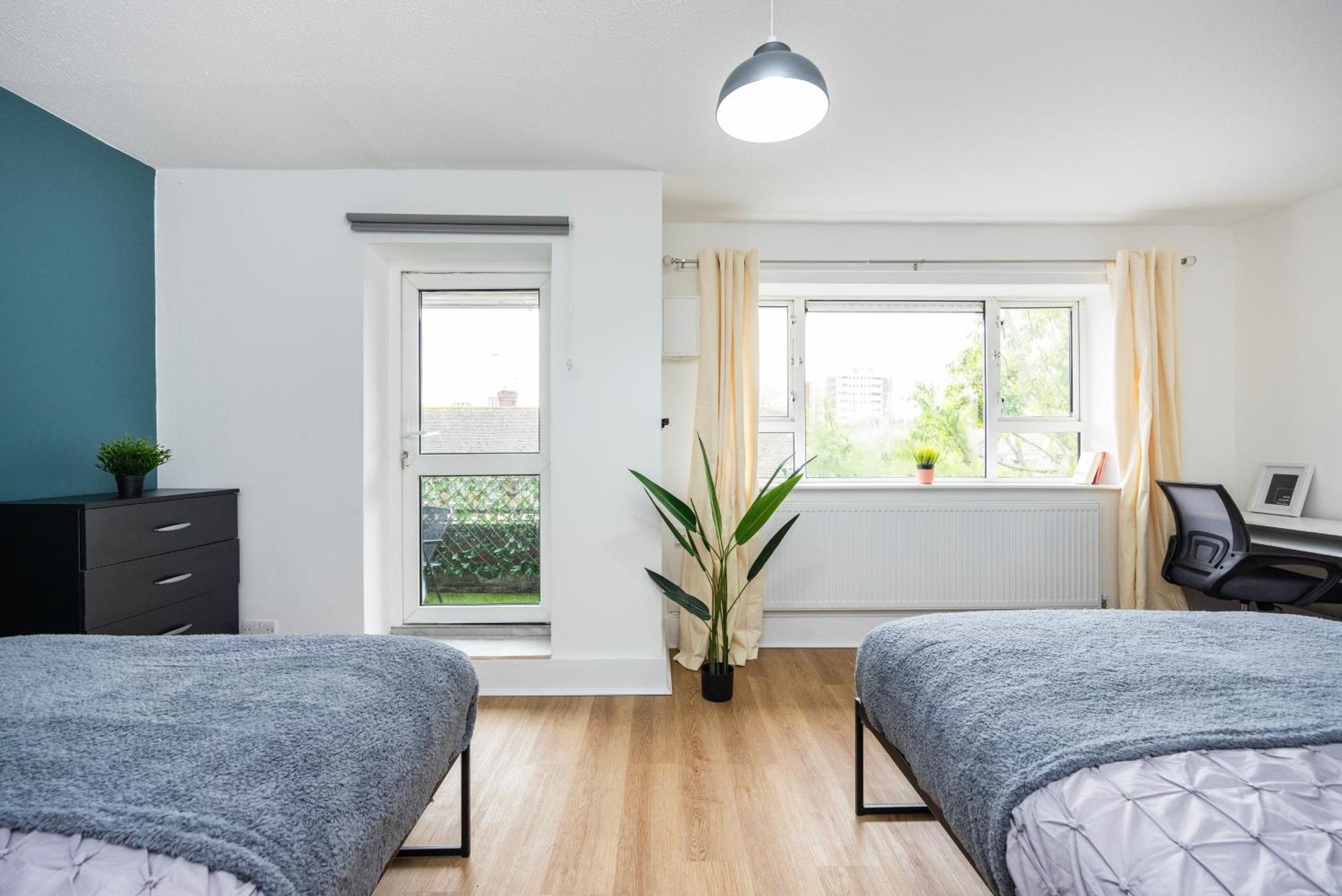 Excel O2 Stunning Large 3 Bedroom Apartment With Balcony London Exterior photo